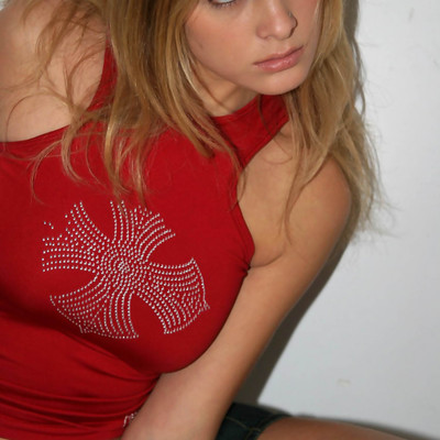 Erica Star - Red Top